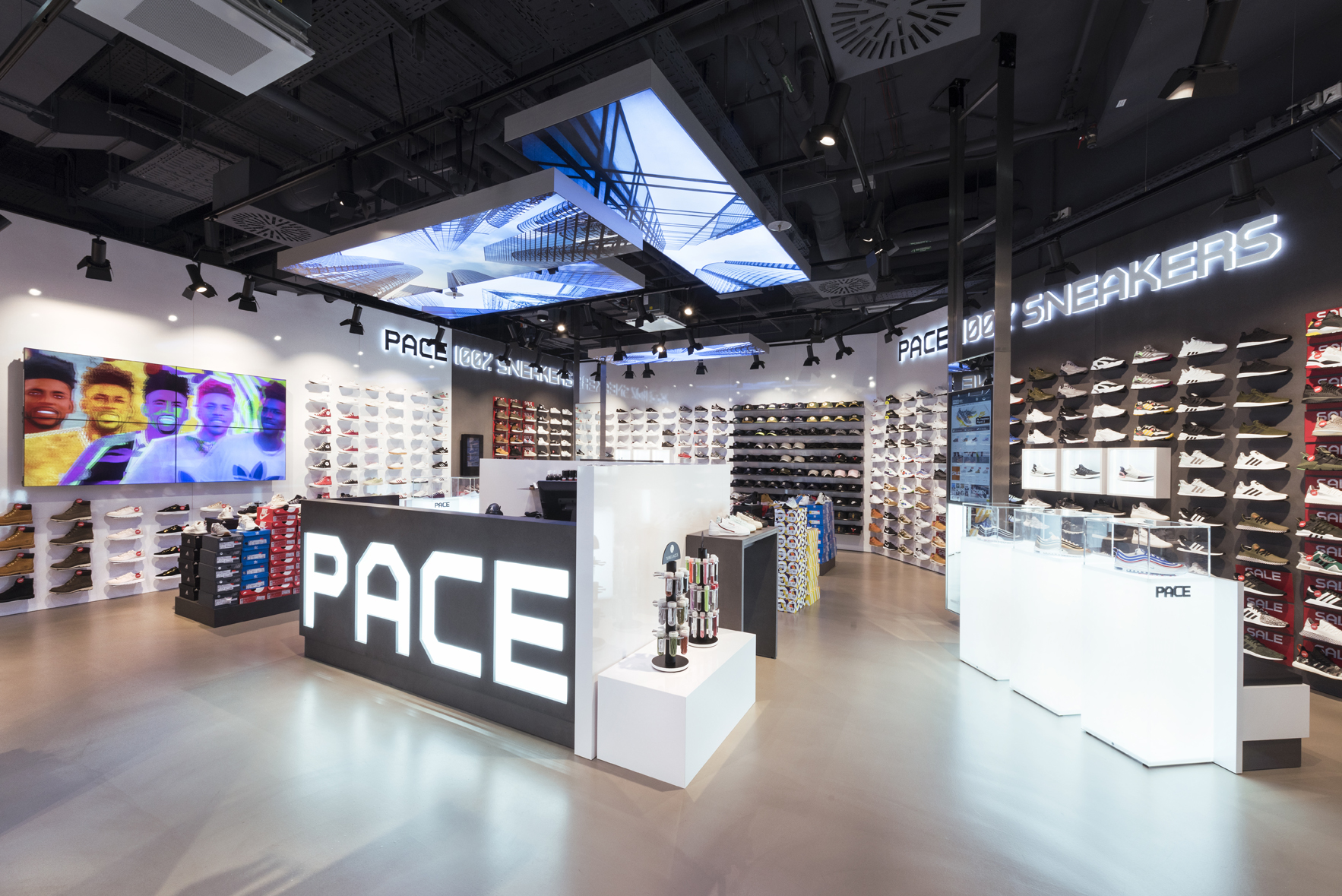 Pace East Side Mall Berlin Nette+Hartmann Interior Design Shoes Urban Style Shopdesign