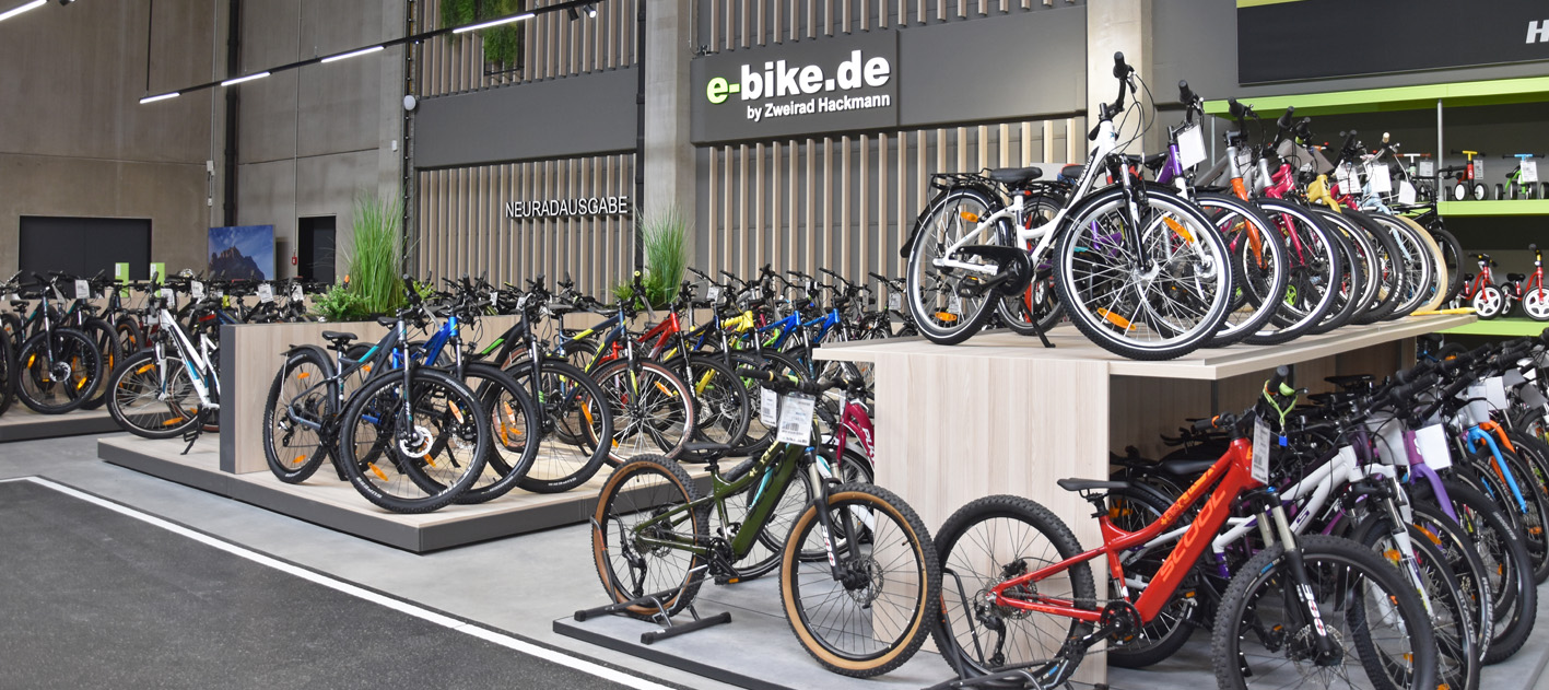 Teststecke Fahrrad XXL Franz  Nette+Hartmann Hamburg Shopdesign Bikestore